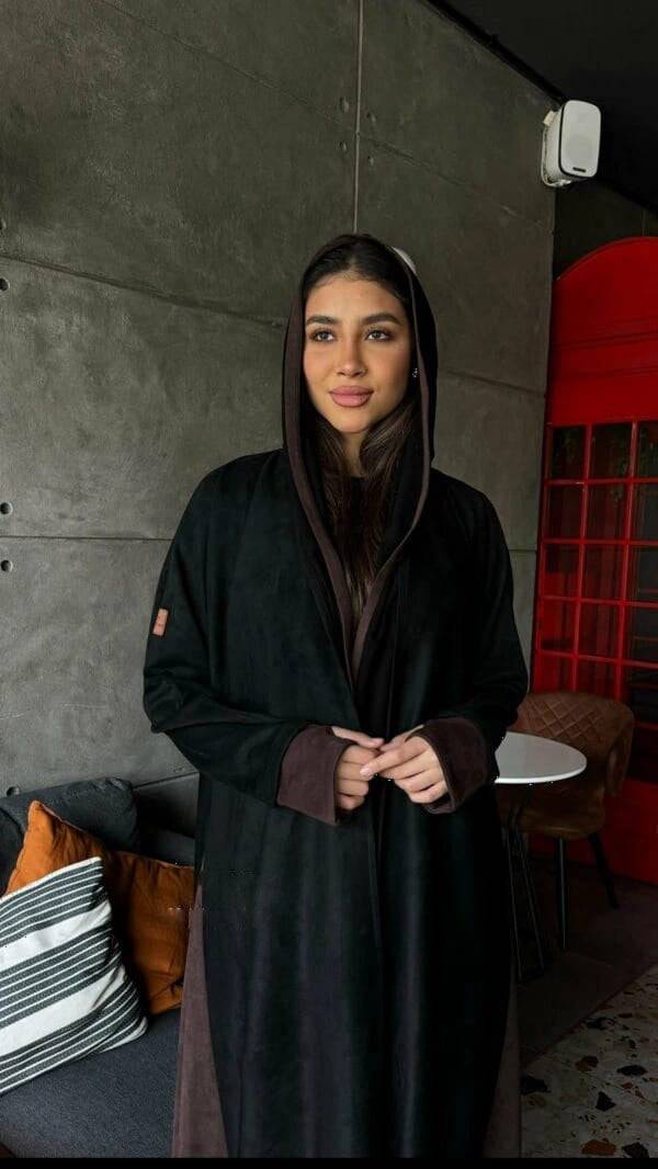 عباية شتوية شمواه ملكي فاخرة بتدخيلة لون مع كابيشون واسعة