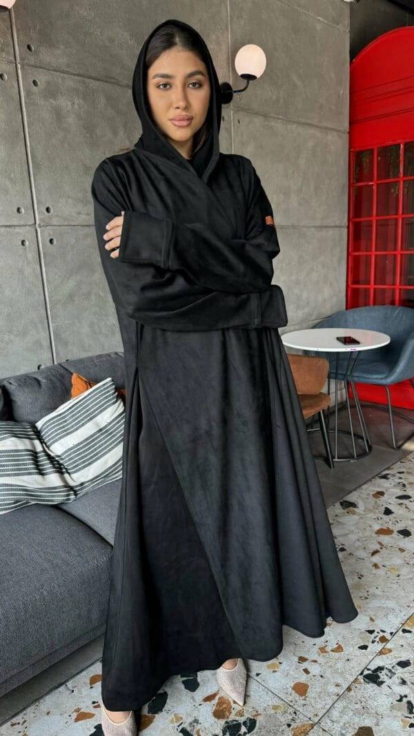 عباية شتوية شمواه ملكي فاخرة بتدخيلة لون مع كابيشون واسعة