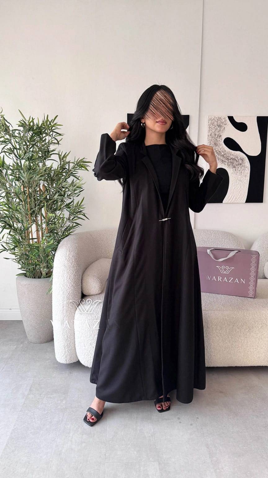 عباية ربع كلوش بقفلة من النص