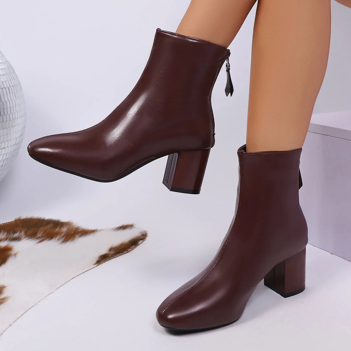 Damen Stiefeletten mit Reißverschluss und Moderatem Blockabsatz