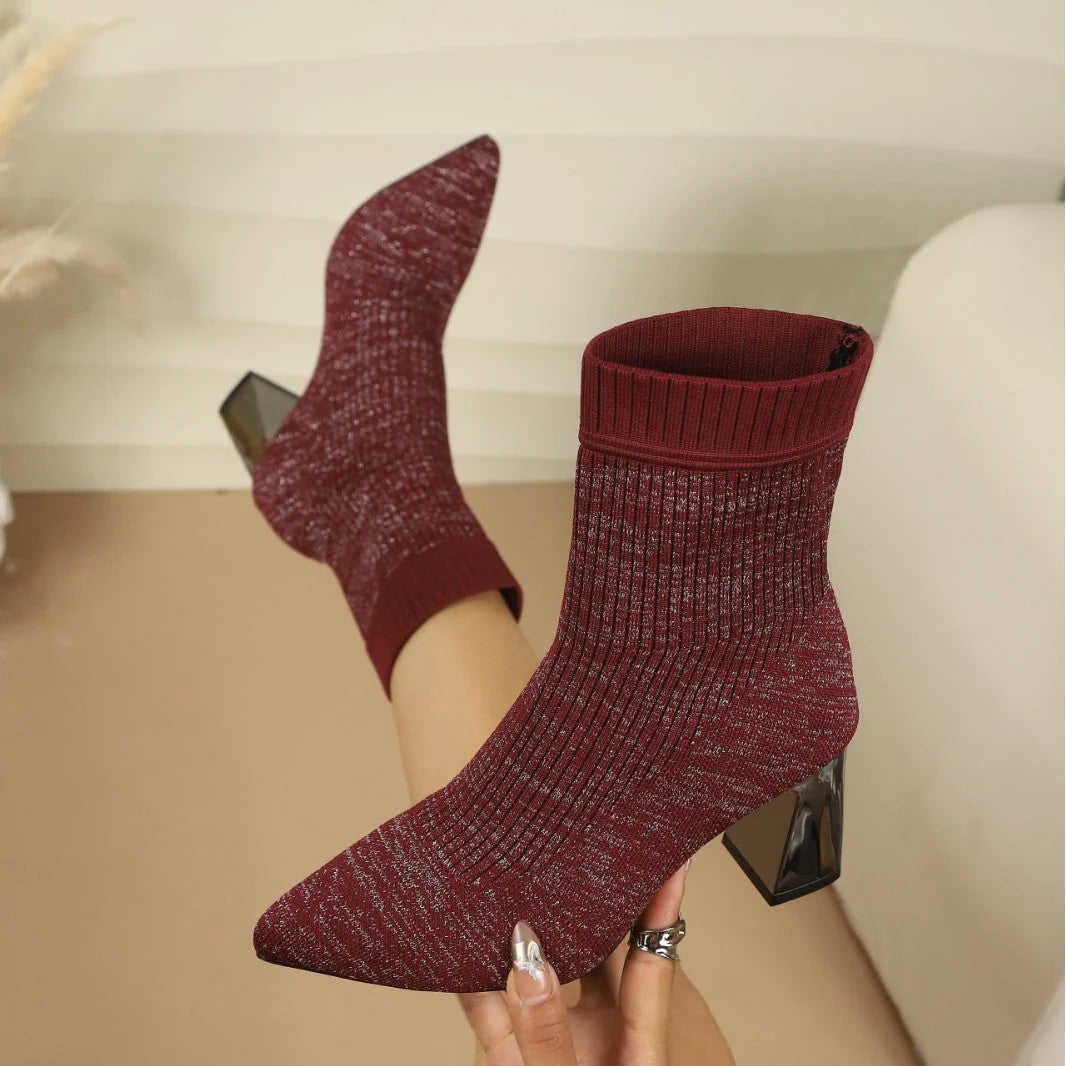 Damen Strumpfstiefeletten mit Blockabsatz und Rippstruktur