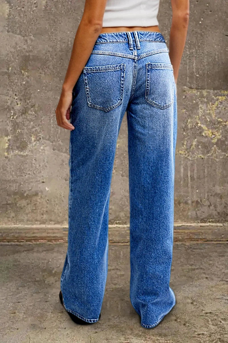 Jeans mit mittelhohem Bund und gerader Passform