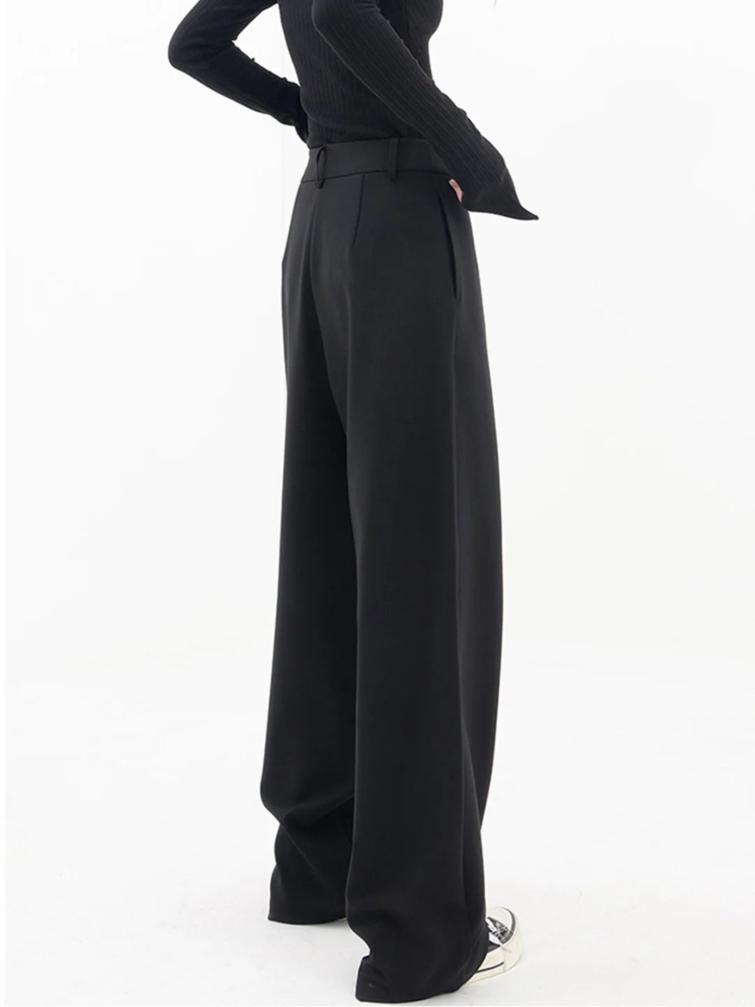Drune | Asymmetrische Baggy-Hose