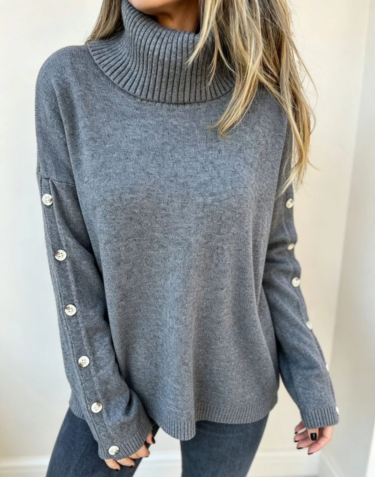 Mara | Damen Oversized Langarm-Turtleneck-Pullover mit Knöpfen kenzuu