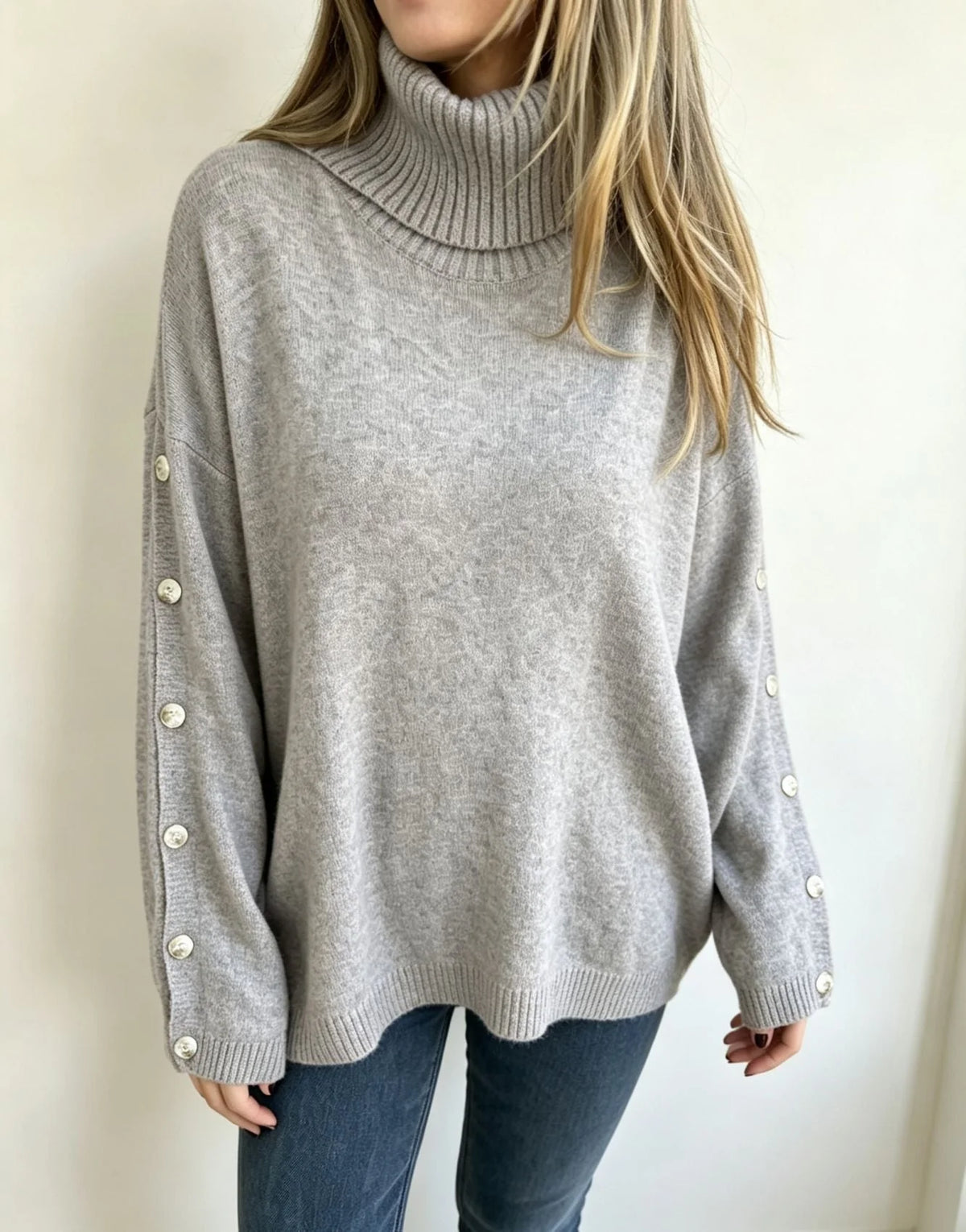 Mara | Damen Oversized Langarm-Turtleneck-Pullover mit Knöpfen kenzuu