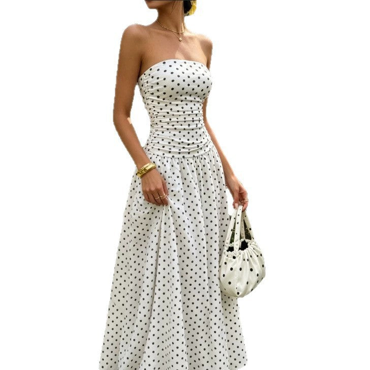 Trägerloses Polka-Dot-Midikleid mit Raffung und A-Linie