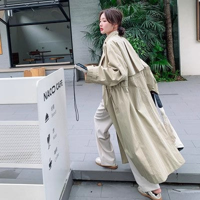 Damen Oversize-Trenchcoat mit Cape-Rücken und Tunnelzug in der Taille kenzuu