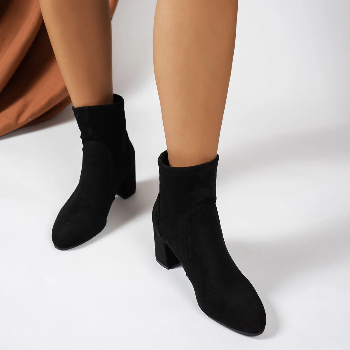 Damen Stiefeletten aus Wildleder mit Blockabsatz