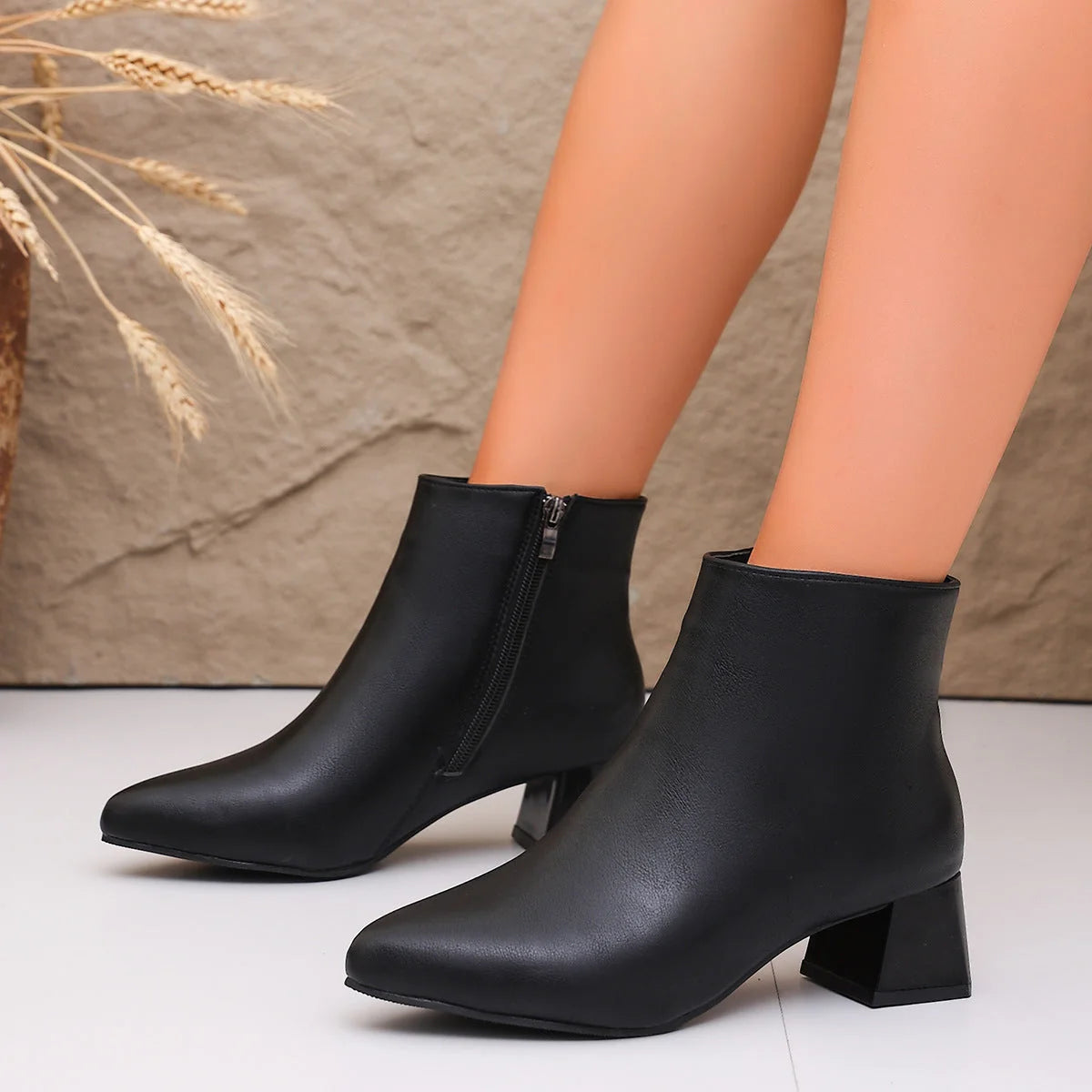 Damen Stiefeletten mit Blockabsatz und Reißverschluss
