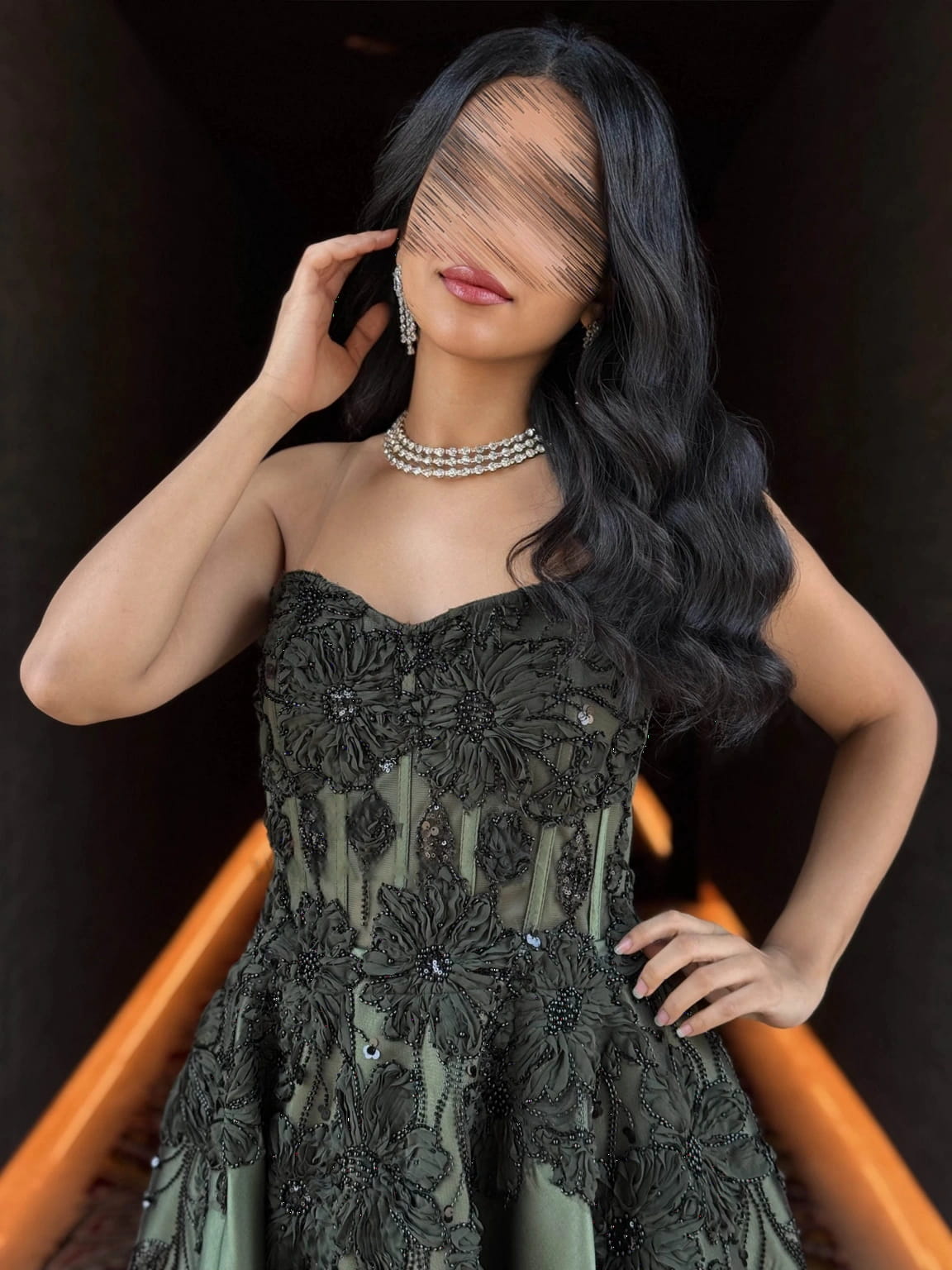 فستان سهرة ملكي ميكادو أسود أنيق