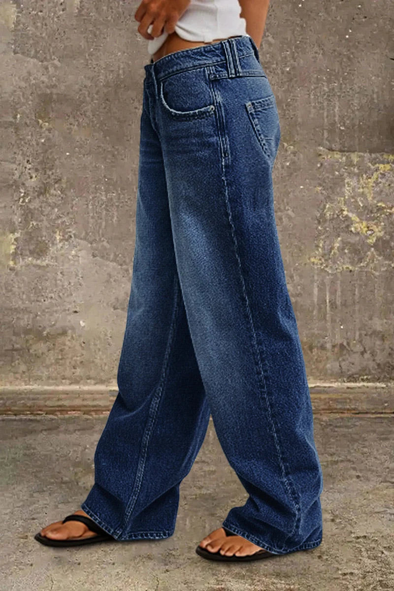 Jeans mit mittelhohem Bund und gerader Passform