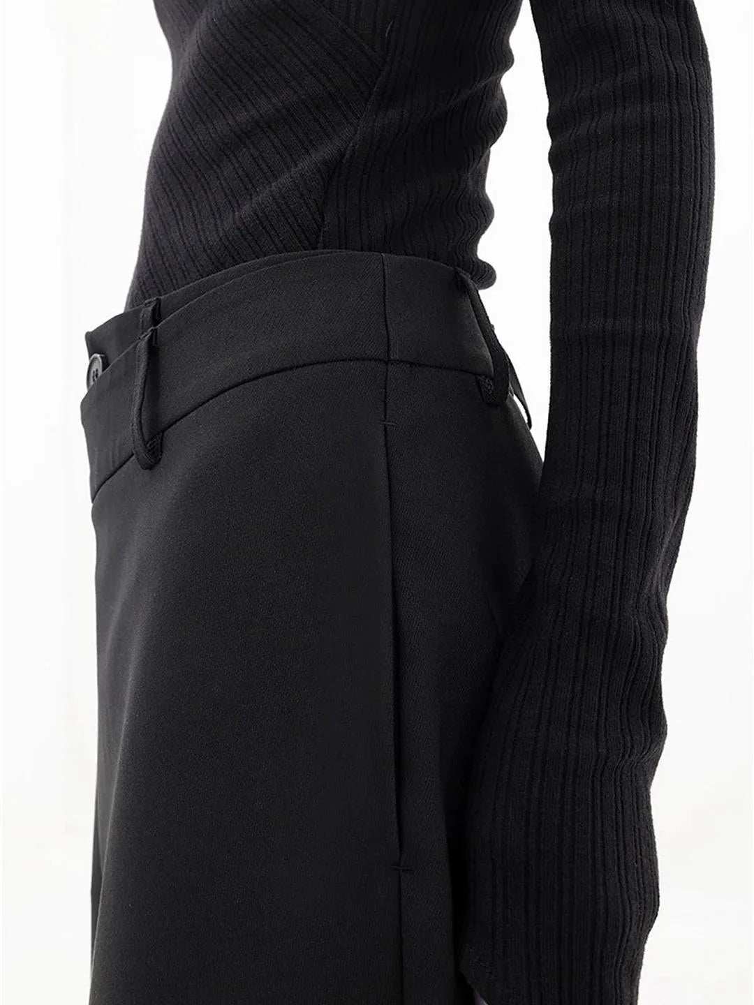Drune | Asymmetrische Baggy-Hose