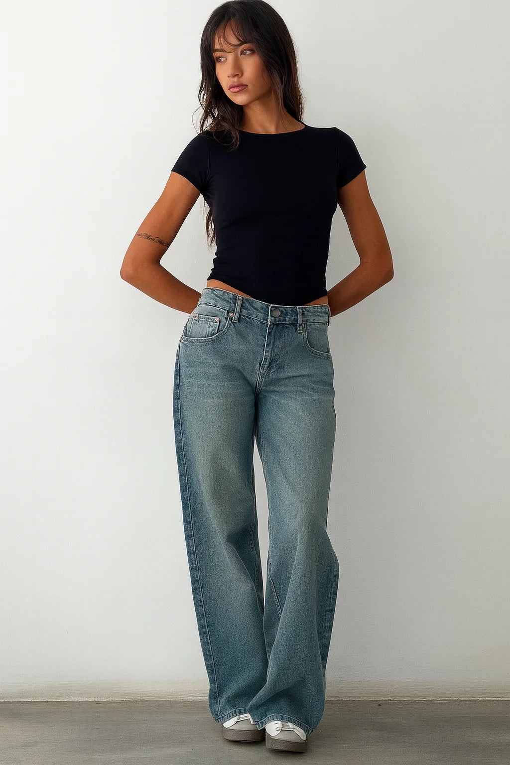 Damen Hose mit Weitem Bein Knopfverschluss Gürtelschlaufen und Fünf-Taschen-Aufteilung