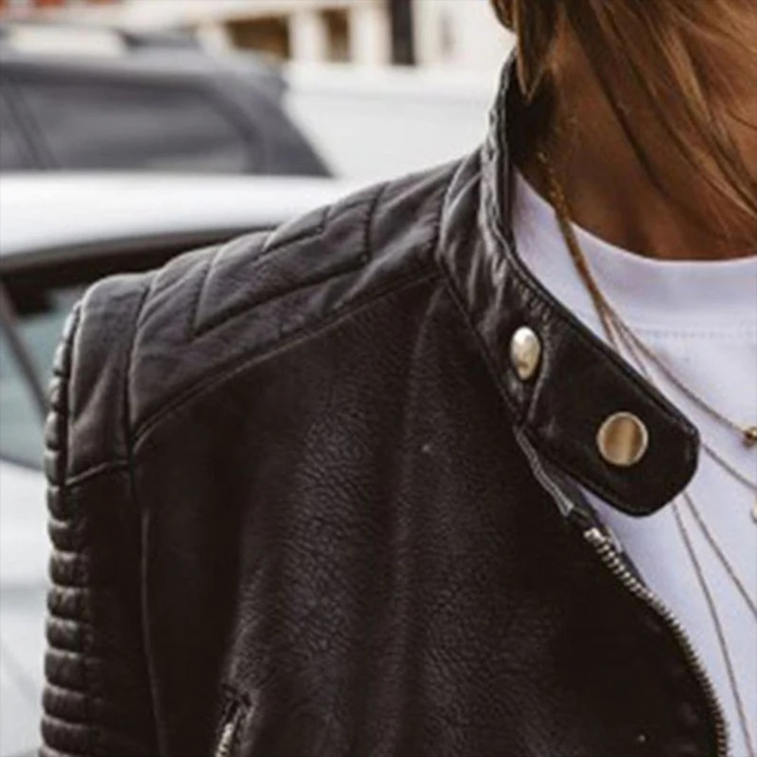 Schwarze Lederjacke Damen – klassische Übergangsjacke mit Reißverschluss