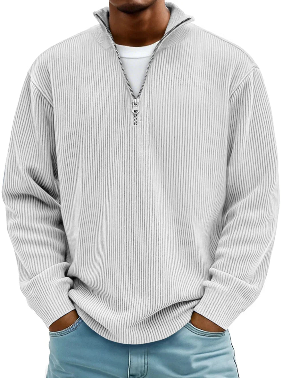 Modischer, trendiger Pullover