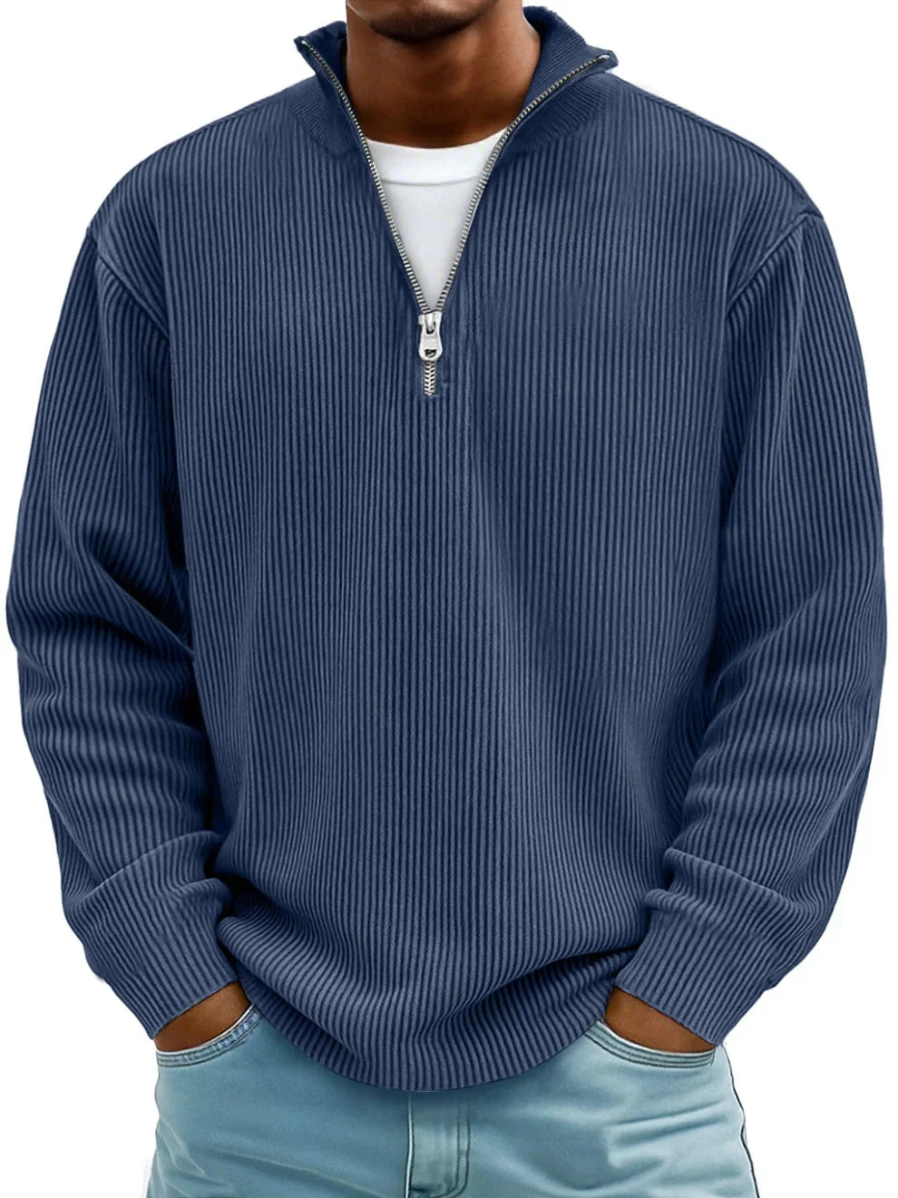 Modischer, trendiger Pullover