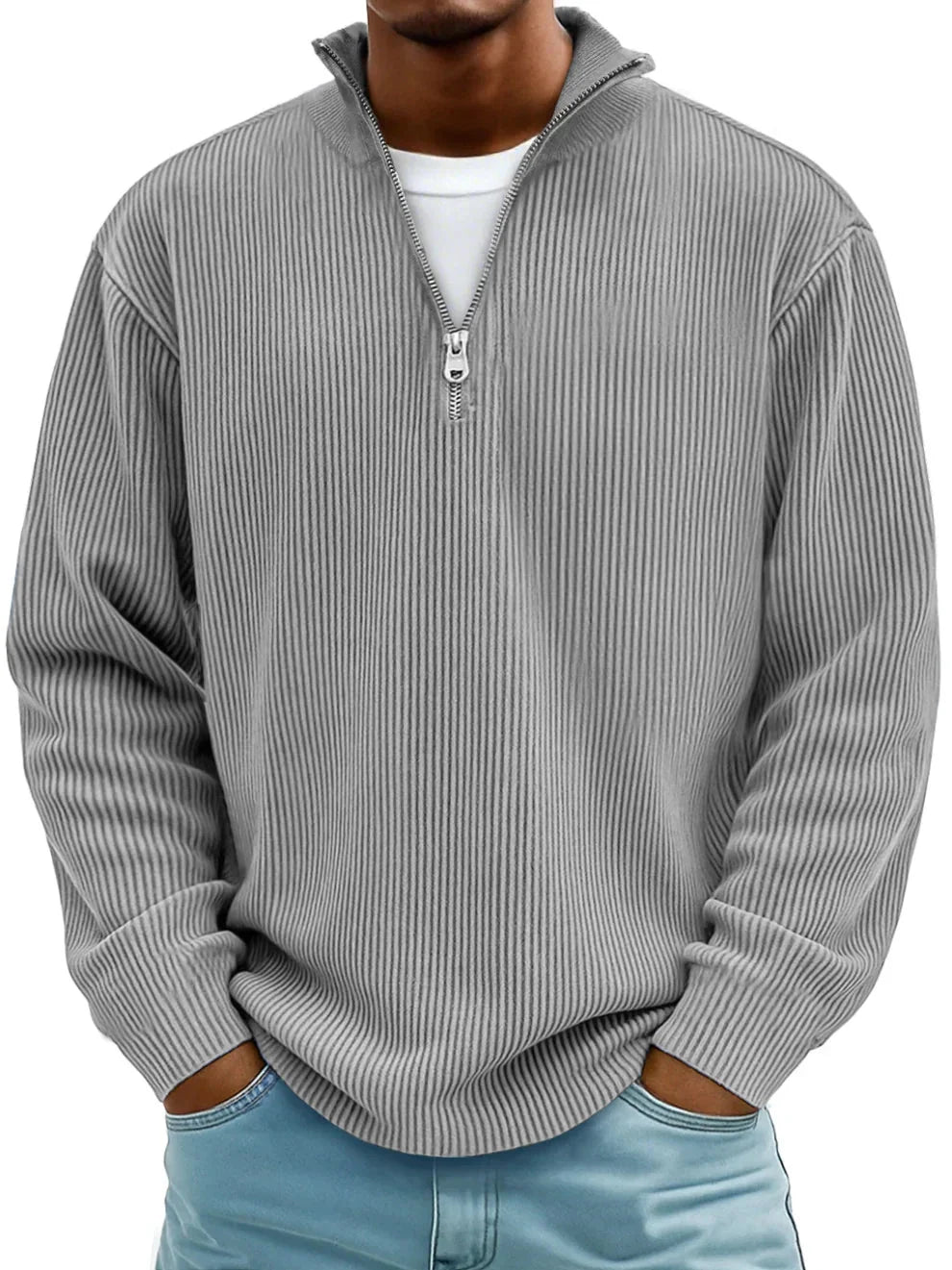 Modischer, trendiger Pullover
